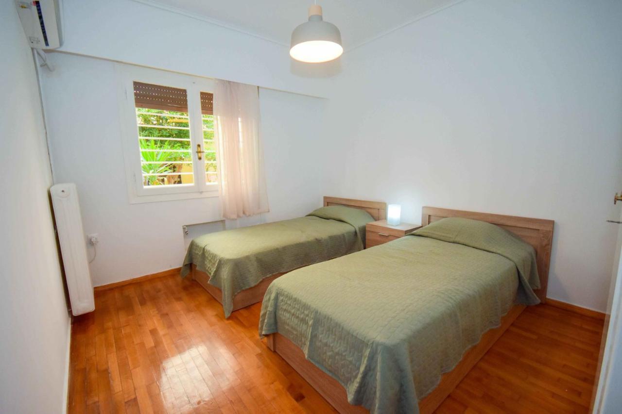 Filoxenia Apartment Atene Esterno foto
